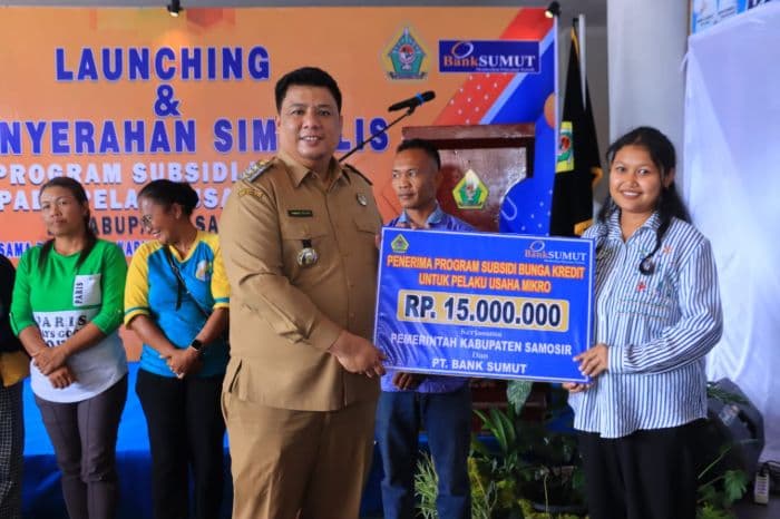terobosan_baru_pemkab_samosir_luncurkan_kredit_umkm_tanpa_bunga_pertama_di_sumut_