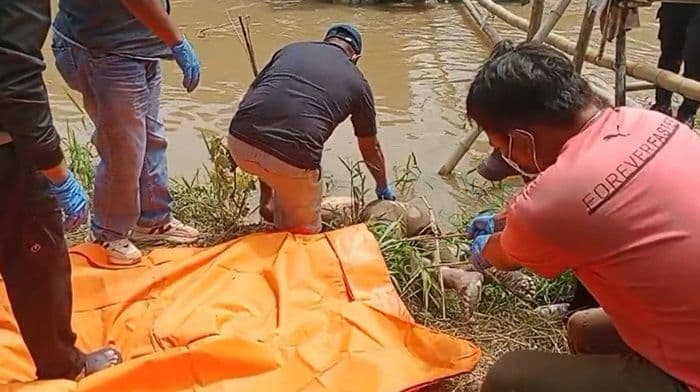 warga_kisaran_timur_geger_jasad_pria_misterius_mengapung_di_sungai_silau