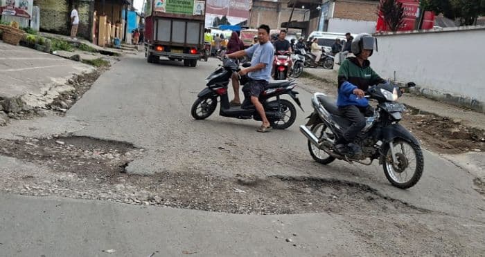 495_ruas_jalan_kabupaten_rusak_berat_pemkab_dairi_susun_strategi_penanganan