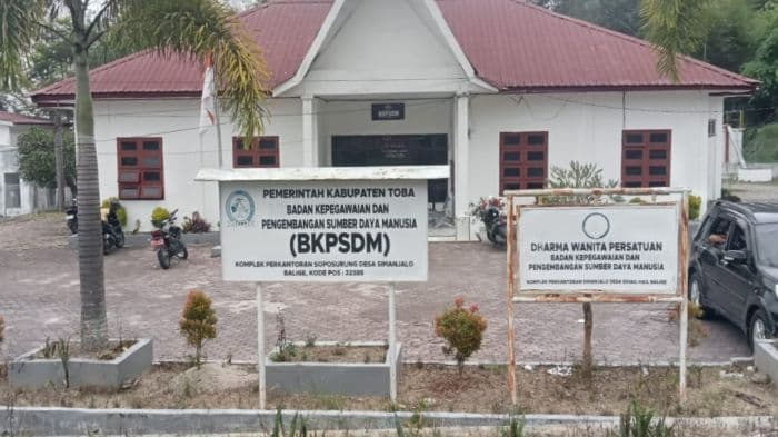 lambatnya_serah_terima_jabatan_sejak_pelantikan_eselon_ii_hambat_kinerja_pemerintahan_toba