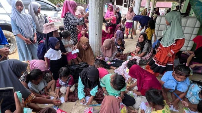 relawan_penyintas_bencana_masih_butuh_dukungan_emosional_sekolah_darurat_hingga_tempat_ibadah