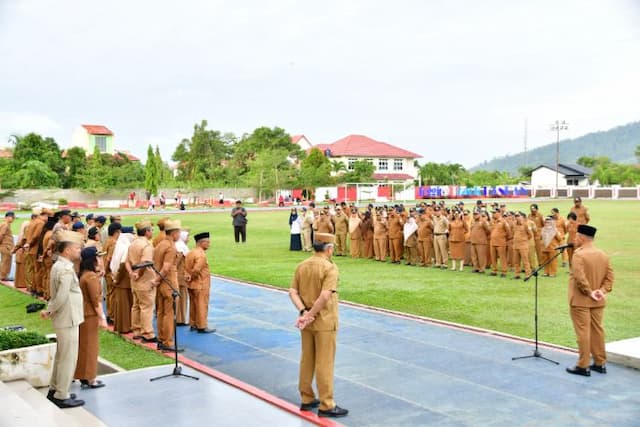wabup_tapteng_ajak_asn_sukseskan_program_presiden_prabowo_lewat_gerakan_indonesia_asri