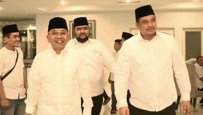 bupati_simalungun_hadiri_acara_buka_puasa_bersama_gubsu_dan_wagubsu