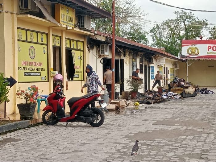 polsek_helvetia_terbakar_kapolrestabes_medan_bersuara_