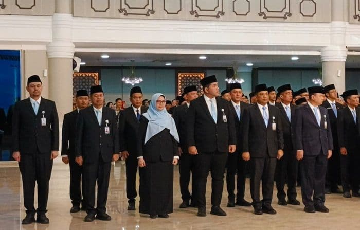 bobby_nasution_lantik_11_pejabat_eselon_ii_pemprov_sumut_ini_daftar_lengkapnya