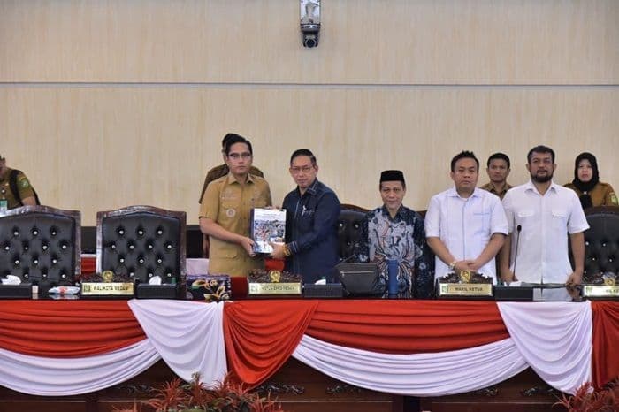 investasi_medan_2025_capai_rp145_triliun_kemiskinan_dan_pengangguran_turun