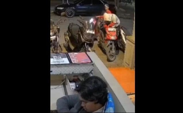 motor_tamu_oyo_di_asia_mega_mas_medan_dicuri_saat_subuh_penjaga_malam_tertidur