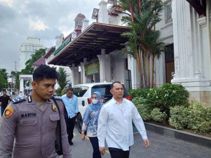 putusan_pk_eks_bupati_labuhanbatu_erik_adtrada_ritonga_tetap_dipenjara_empat_tahun