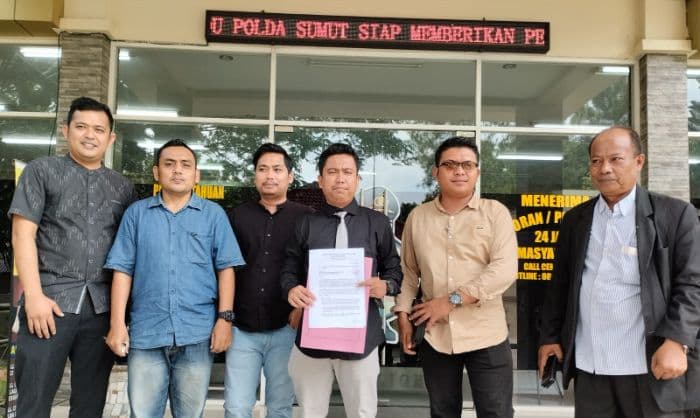 saiful_mujani_dilaporkan_ke_polda_sumut_dalam_dugaan_menghasut_publik_untuk_lengserkan_presiden_