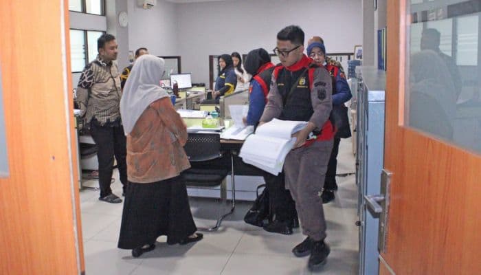 bpn_sumut_dan_bpn_medan_digeledah_terkait_dugaan_korupsi_jalan_tol_medanbinjai