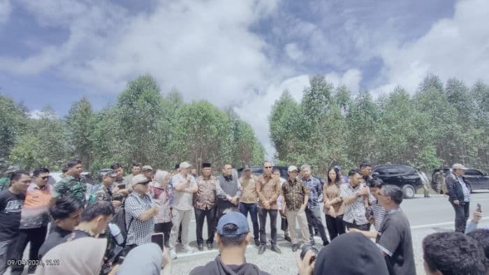 kontroversi_lokasi_yon_tp_908_gajah_dompak_warga_dairi_protes_penetapan_wilayah