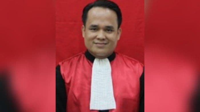 hakim_ad_hoc_phi_pn_medan_yang_dipecat_karena_terima_uang_bisa_dipidana