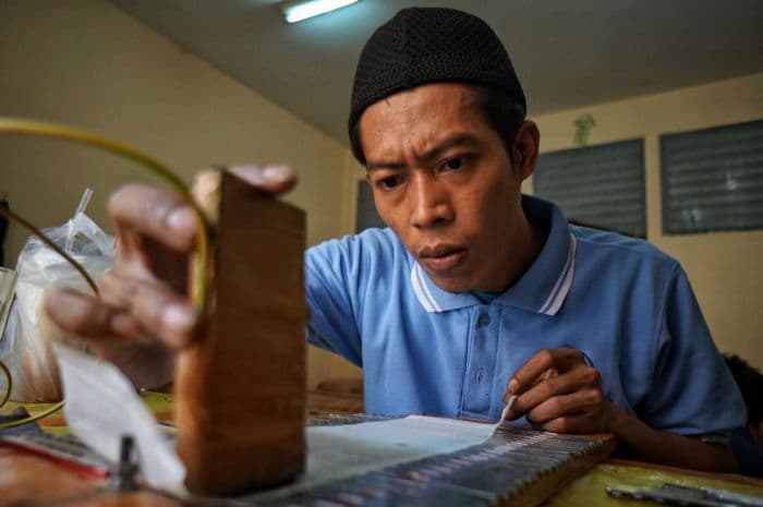 pembuatan_gelang_identitas_jemaah_calon_haji