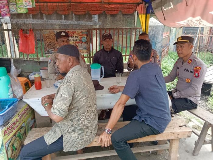 polres_sergai_sosialisasi_anti_premanisme_ke_pelaku_umkm_di_sei_rampah_