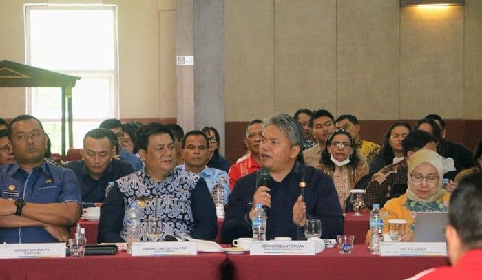 wabup_taput_hadiri_kunker_baleg_dpr_ri_ruu_masyarakat_adat_jadi_sorotan_di_kawasan_danau_toba