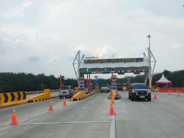 arus_balik_iduladha_di_tol_kisaran_masih_terkendali_volume_kendaraan_belum_signifikan