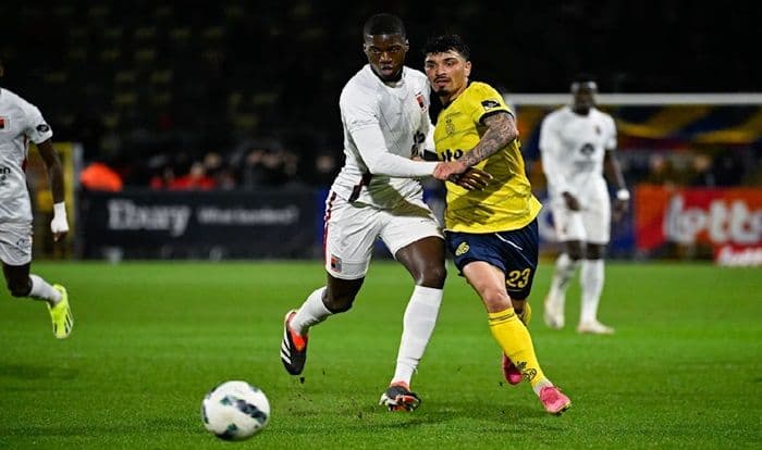 mamadou_sarr_ke_chelsea_strasbourg_lepas_bek_berbakat_dan_raup_untung_besar