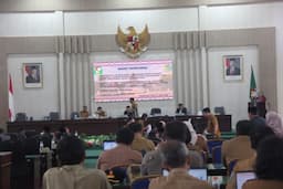 paripurna_lkpj_anggaran_2025_simalungun_diwarnai_interupsi_ketua_dprd_tak_hadir_dan_microphone_mati