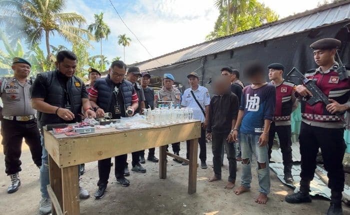 digerebek_lagi_polisi_bongkar_sarang_narkoba_di_sei_mencirim_cctv_dipasang_hingga_di_pohon