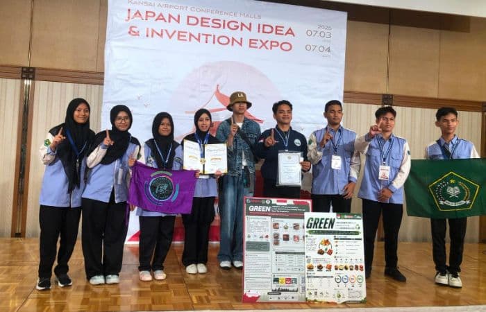 sulap_limbah_kulit_buah_jadi_batu_bata_man_1_medan_raih_emas_dalam_ajang_jdie_innopa_wiipa_2026_di_jepang