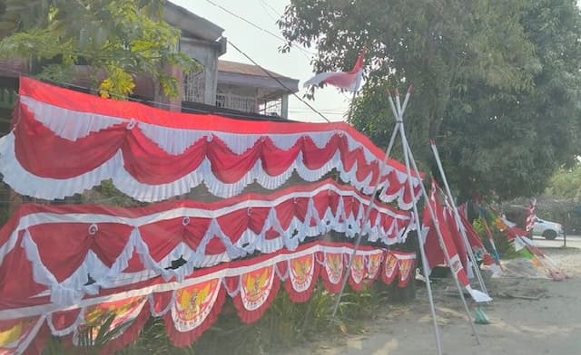 jelang_17_agustus_penjualan_bendera_merah_putih_di_lubuk_pakam_sepi