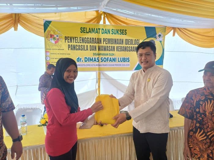 jelang_hut_ke81_ri_dimas_sofani_lubis_ajak_warga_medan_kibarkan_bendera_merah_putih
