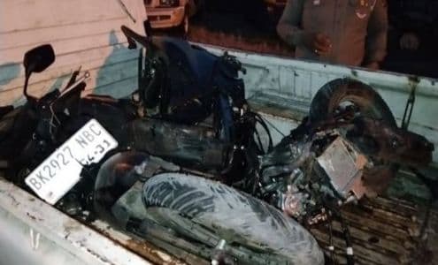 pemotor_di_tebing_tinggi_tewas_ditabrak_kereta_api_saat_menyeberang_di_perlintasan_tak_berpalang_