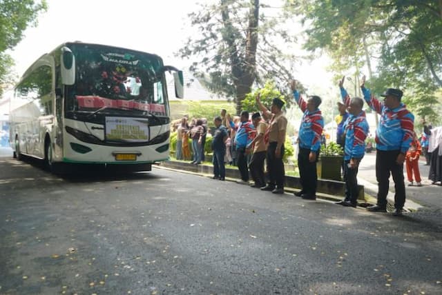 wabup_asahan_lepas_64_pramuka_penggalang_ikuti_jambore_nasional_xii_2026