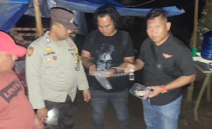 polsek_kuala_gerebek_sarang_narkoba_barak_pengguna_dibakar