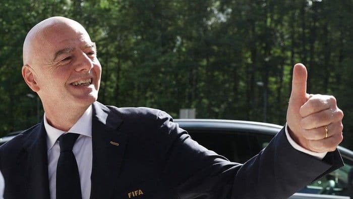 100_ribu_aduan_mengarah_ke_gianni_infantino_jelang_pemilihan_presiden_fifa
