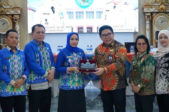 labuhanbatu_tuan_rumah_p2k_bkn_medan_dorong_asn_profesional_dan_berintegritas