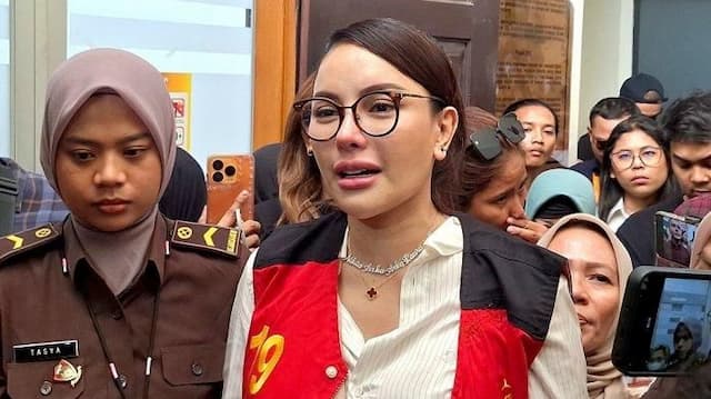 nikita_mirzani_dituntut_11_tahun_penjara_dan_denda_rp2_miliar_atas_kasus_pemerasan_
