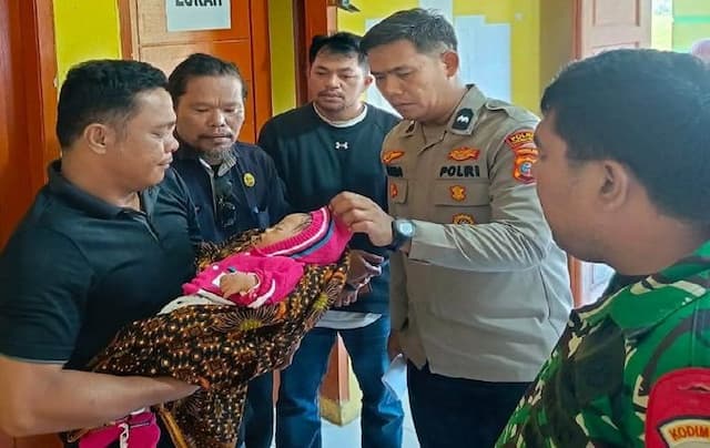bayi_perempuan_diduga_dibuang_di_tapteng_polisi_buru_pelaku
