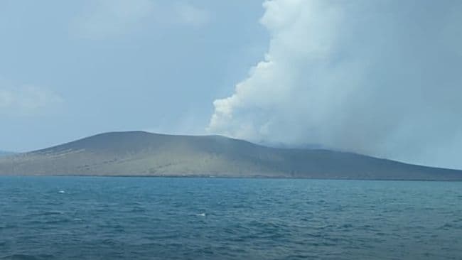 gunung_anak_krakatau_kembali_erupsi_wisatawan_dilarang_mendekat