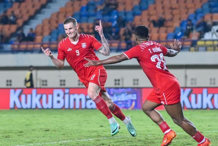 semen_padang_vs_borneo_fc_samarinda_gol_cepat_mariano_peralta_bawa_borneo_unggul_10