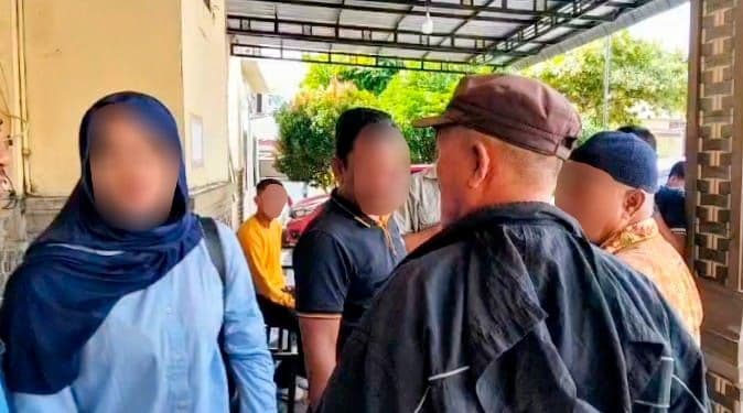 ibu_korban_geruduk_polres_batu_bara_pertanyakan_penangguhan_tersangka_persetubuhan_anak