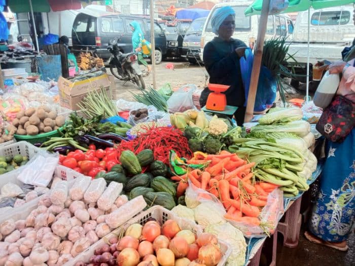 jelang_nataru_harga_bahan_pokok_di_kabupaten_toba_stabil