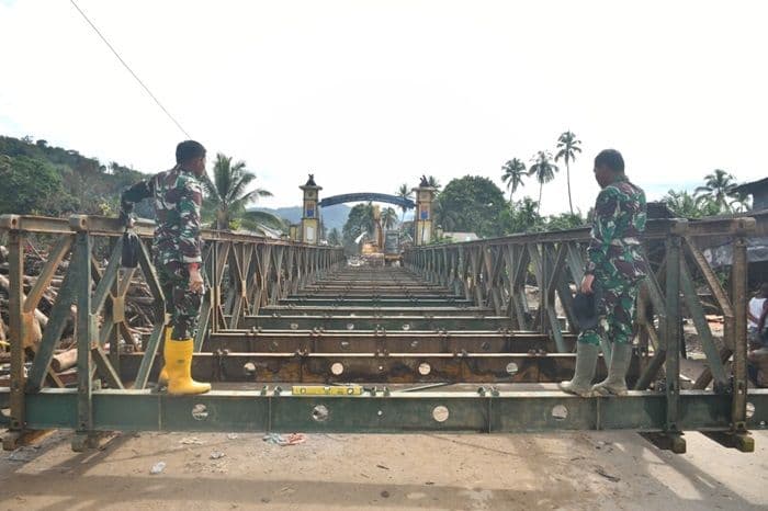 pemasangan_jembatan_bailey_di_tapteng_terus_dikebut_kodam_ibb