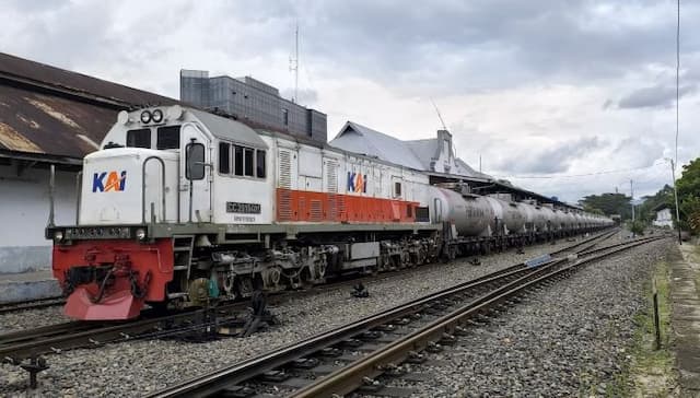 kai_sumut_angkut_683_ton_logistik_sepanjang_tahun_2025