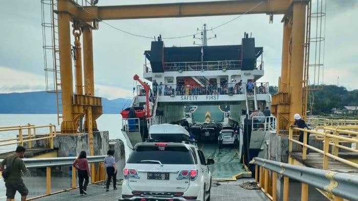 selama_nataru_90_ribu_penumpang_menyeberang_danau_toba