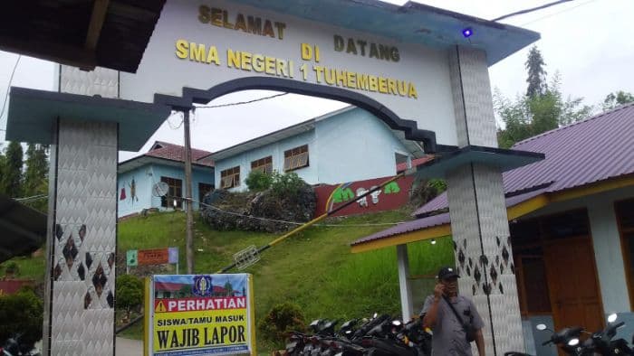 ketua_komite_sman_1_tuhemberua_laporkan_dugaan_pemalsuan_tanda_tangan_ke_disdik_sumut