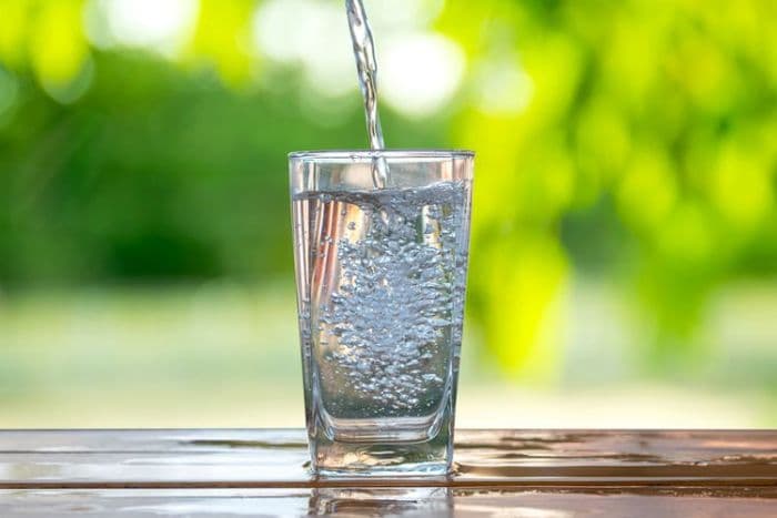 kurang_minum_air_bisa_tingkatkan_hormon_stres_hingga_50_persen