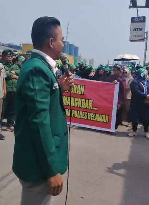 ratusan_massa_al_washliyah_datangi_polres_pelabuhan_belawan_tuntut_eksekusi_lahan_inkrah