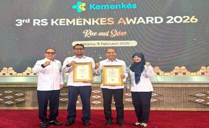 rsup_h_adam_malik_medan_raih_dua_prestasi_terbaik_kemenkes_2025_