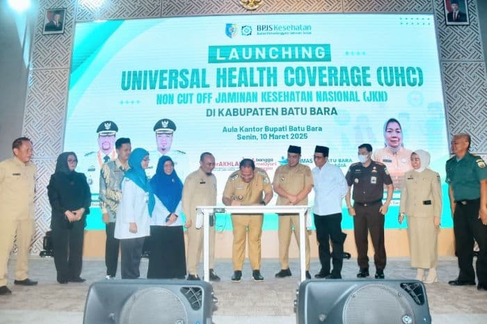 bupati_luncurkan_uhc_seluruh_warga_batu_bara_dapat_berobat_gratis_
