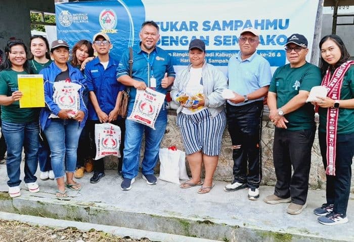 sampah_tukar_sembako_di_hut_toba