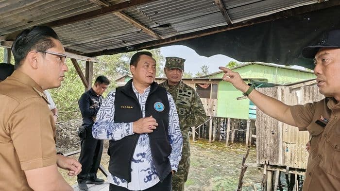 bnnp_sumut_dan_forkopimda_tinjau_kampung_bahari_belawan_diduga_titik_rawan_narkoba