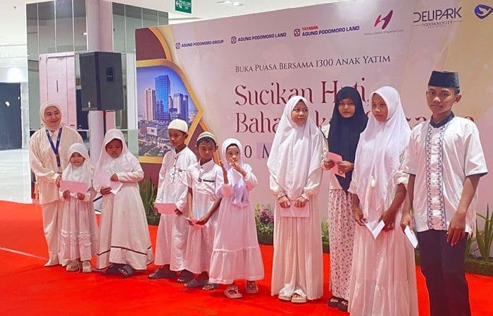 delipark_mall_ajak_anak_yatim_nonton_film_dan_berbagi_kebahagiaan_ramadan