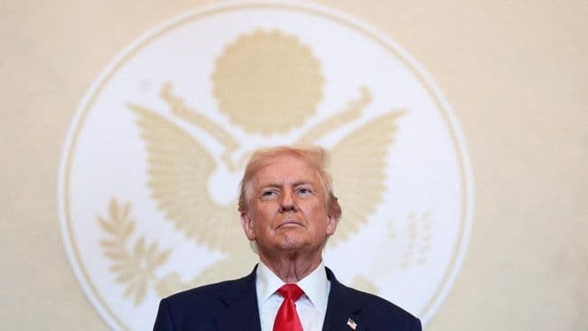 donald_trump_ancam_bombardir_iran_jika_masih_blokir_selat_hormuz