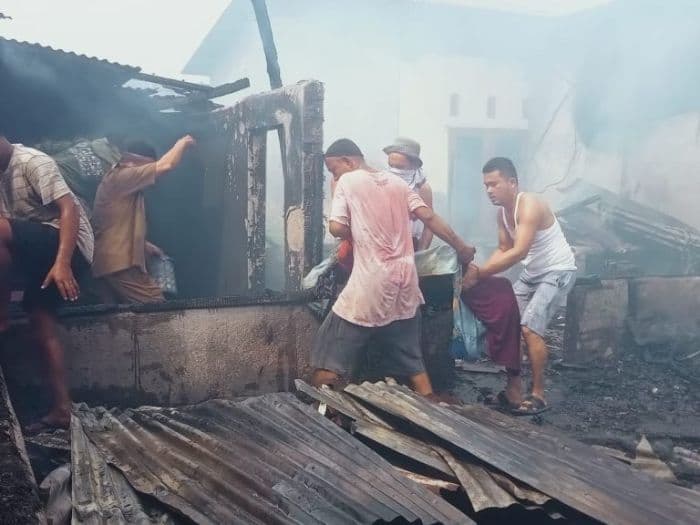sepasang_lansia_tewas_akibat_kebakaran_rumah_di_desa_rugemuk_deli_serdang